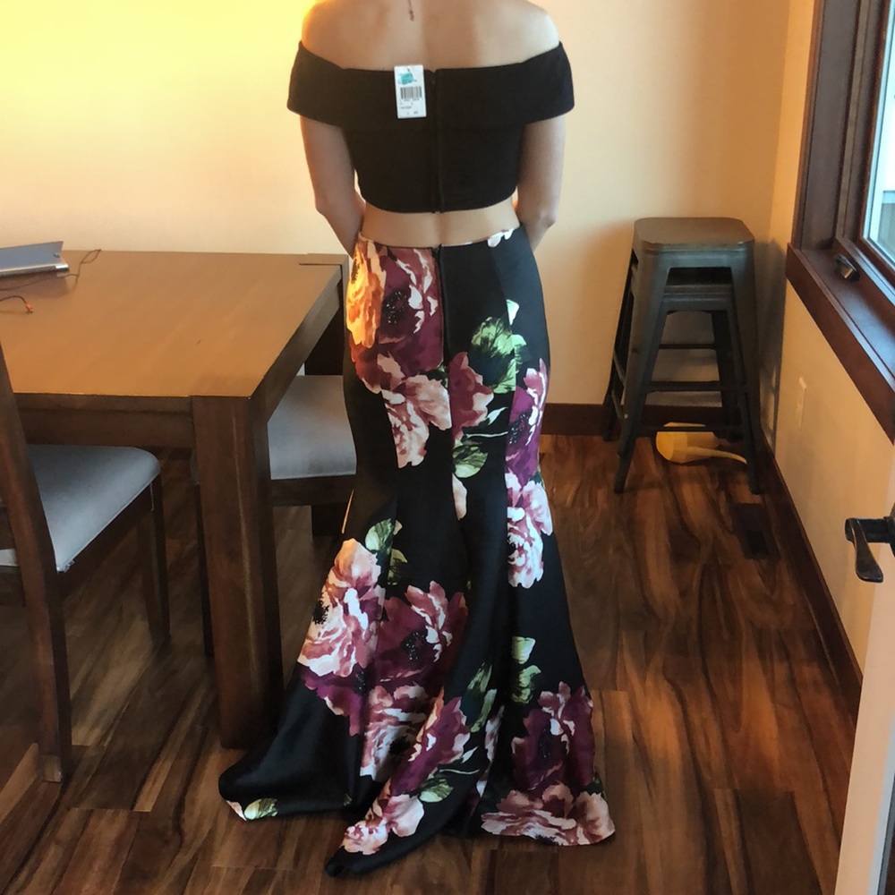 Prom Dress - Picture 3 of 4